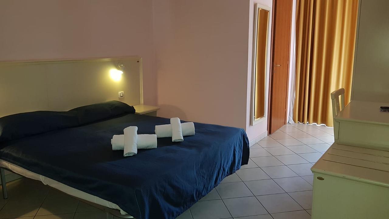 Hotel Lago Maggiore Castelletto sopra Ticino Exterior photo